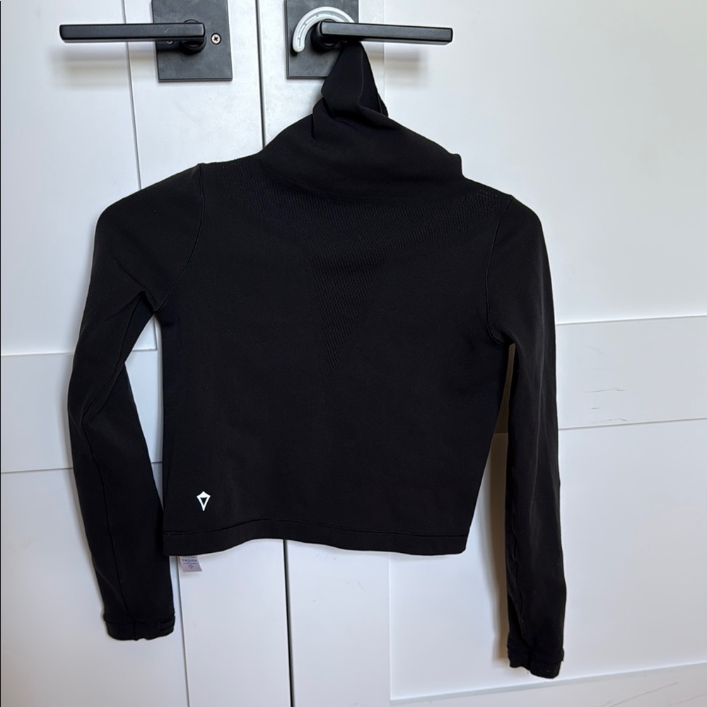 Ivivva Black Long Sleeve Tee